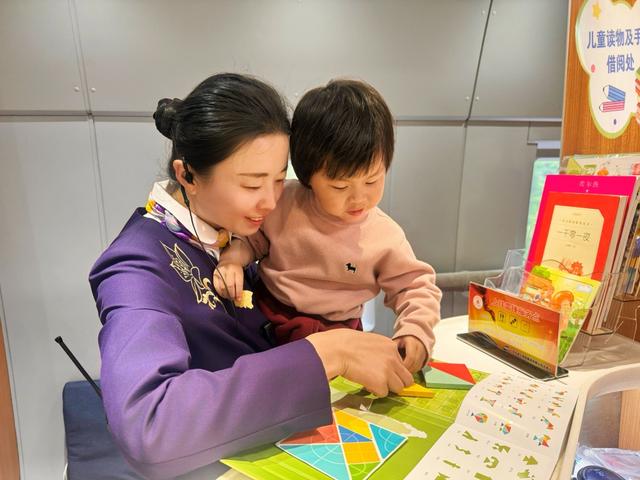 长三角铁路今日预计发送402万人次,加开夜间高铁137列
