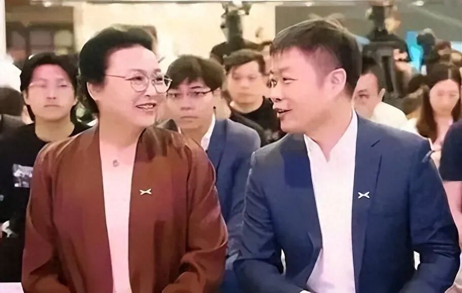 王凤英跳槽小鹏薪酬大起底:千万股权 千万年薪