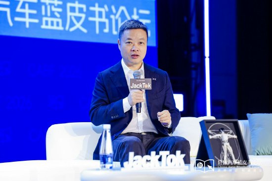 何小鹏：小鹏GX今年广州运营，2027年将推更经济Robotaxi版
