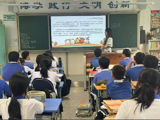 515投资者保护 | 走进校园、社区、花市!鹏华基金青年投教团荣获2026年度最具影响力投教项目奖
