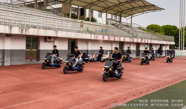 行业首发!九号鼹鼠自平衡 2.0 + 同频双闪,引领两轮智能化进入新阶段