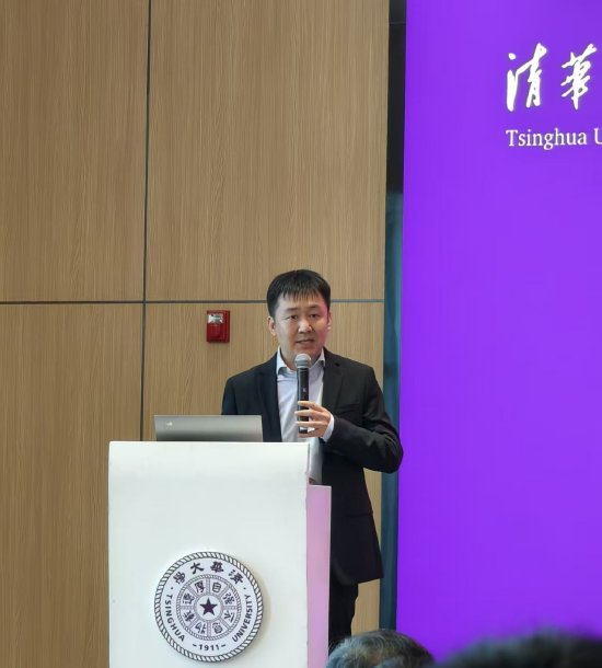 王小川:大模型开始在更多场景下超越资深医生,78.6%盲评认为Al回答优于医生