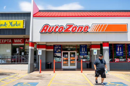 AutoZone:气温偏低导致销售增速放缓