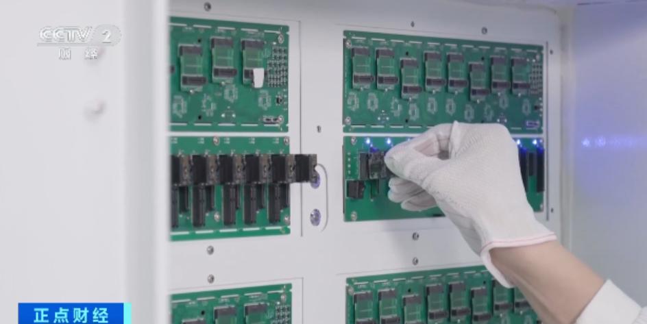 存储器产品出口量稳价升 超级周期助力产业链升级