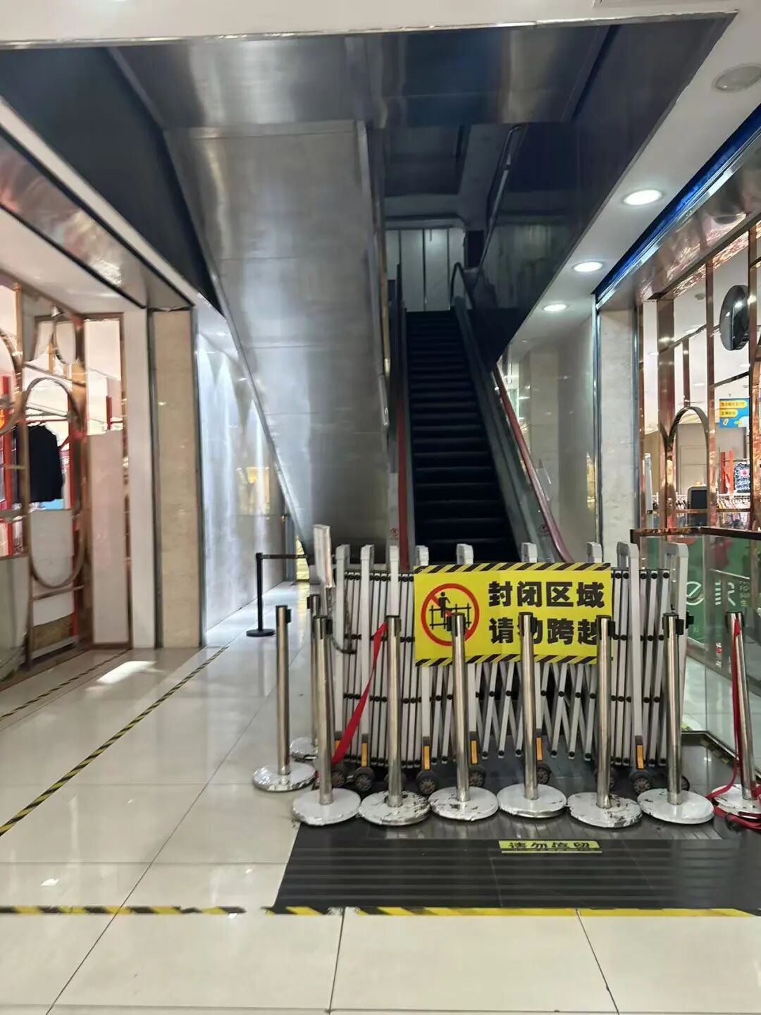 再见了，蓝岛大厦！6月1日起全面停业，33年老地标将变身全球IP首发中心